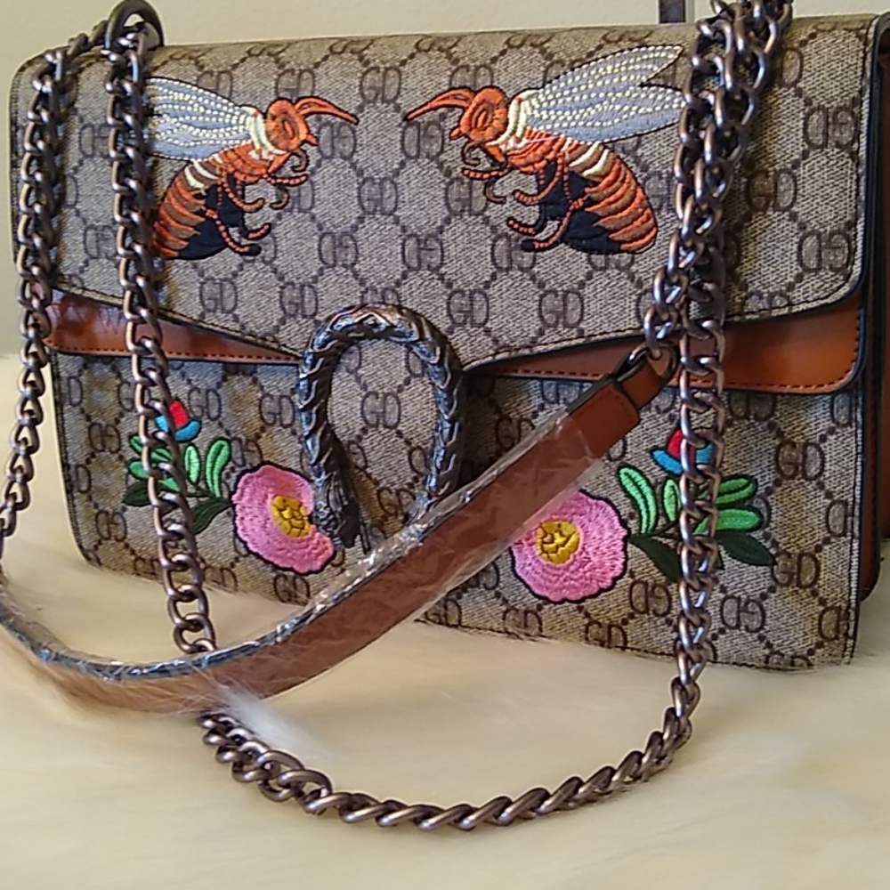 Bee and Roses GD Pattern Crossbody Shoulder Bag - Picture 2 of 8